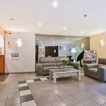 アパートホテル The Originals Laureades Centre Jaude 3*