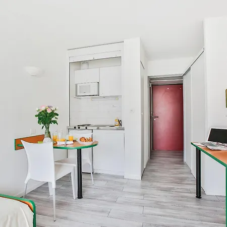 Et Résidence Les Lauréades Centre Jaude Apart-hotel Clermont-Ferrand