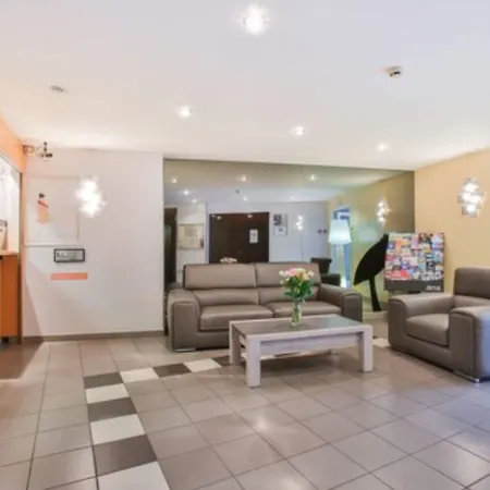 Aparthotel The Originals Laureades Centre Jaude 3*
