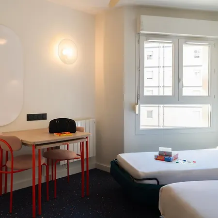 The Originals Laureades Centre Jaude Aparthotel 3*