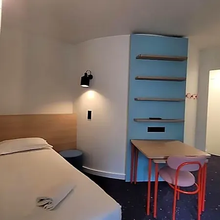The Originals Laureades Centre Jaude Aparthotel 3*
