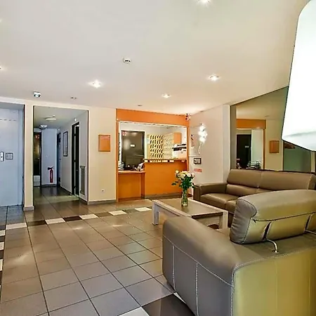 The Originals Laureades Centre Jaude Aparthotel 3*