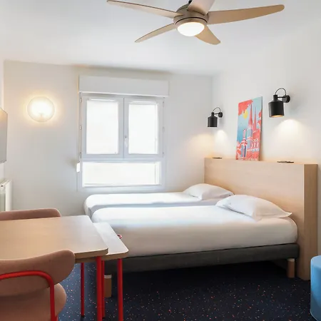 Aparthotel The Originals Laureades Centre Jaude 3*
