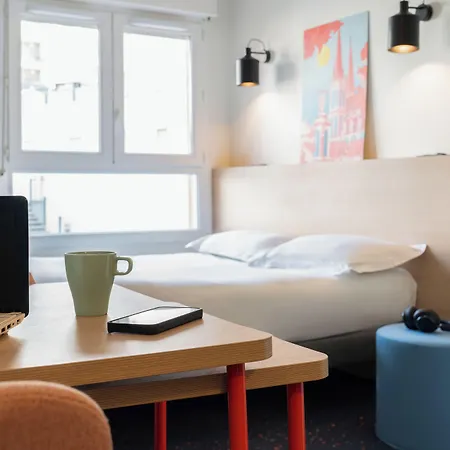 Aparthotel The Originals Laureades Centre Jaude 3*