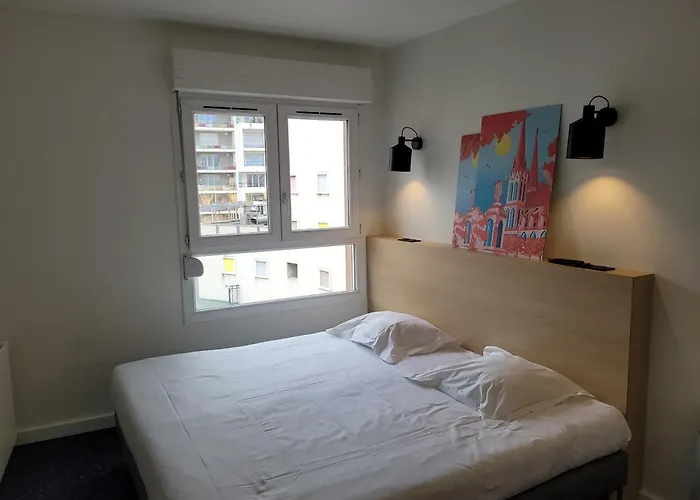 Aparthotel The Originals Laureades Centre Jaude 3*