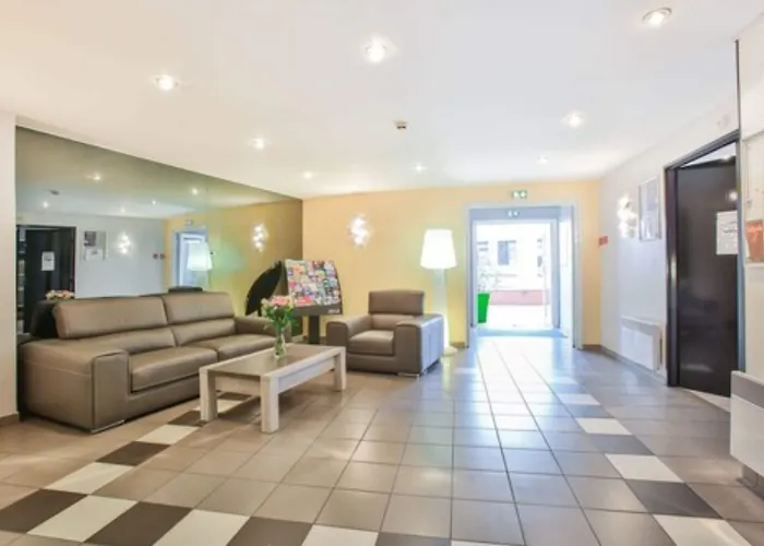 The Originals Laureades Centre Jaude Lägenhetshotell Clermont-Ferrand