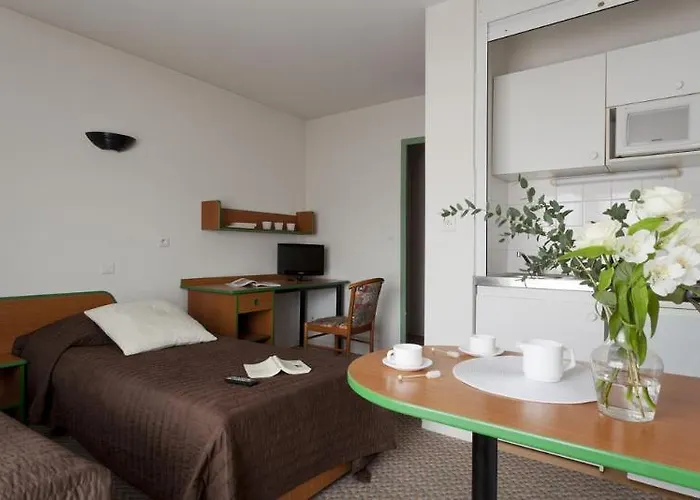 The Originals Laureades Centre Jaude Lägenhetshotell Clermont-Ferrand